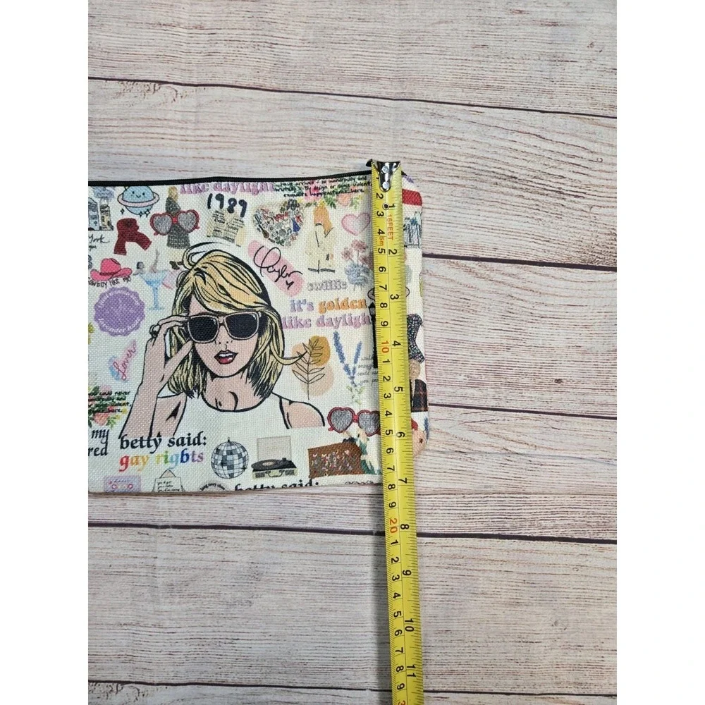 Taylor Swift All Over Graphic Print Makeup Canvas 9x7 Cosmetic Pouch‎ NEW